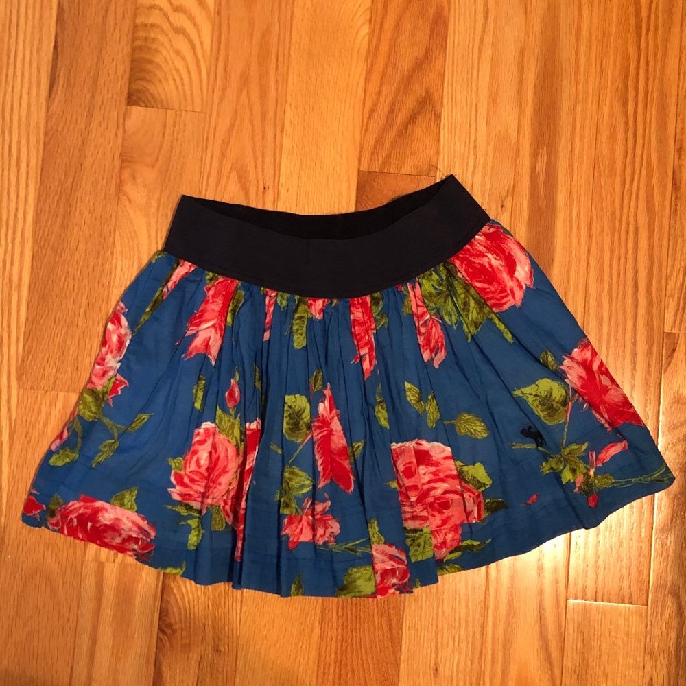 *Basically New* Girls' Skirt